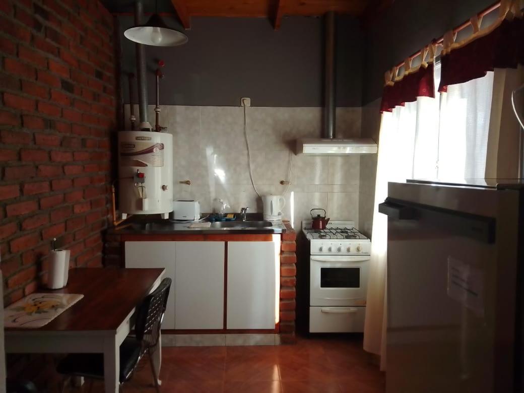 Departamentos Alvear Esquel Cameră foto